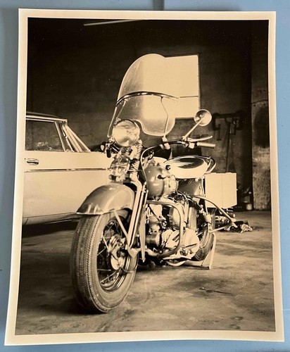 Photo Motorcycle Harley Davidson 8 x 10 Black White Glossy