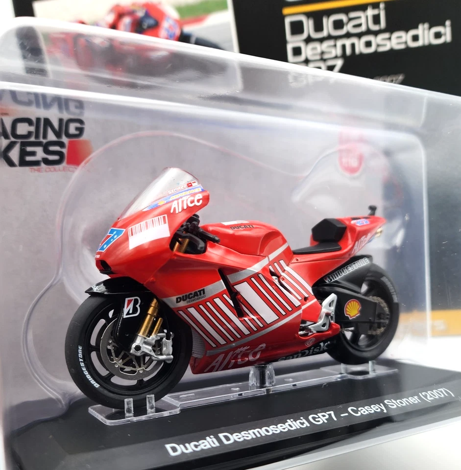 Casey Stoner Ducati Desmosedici GP7 2007 #03  1:18 Scale Racing Bikes Collection - Image 2 of 4
