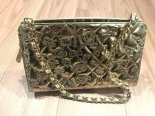 CHANEL Gold Embossed Patent Shoulder Bag Women Pre‑Owned with Chain Strap...