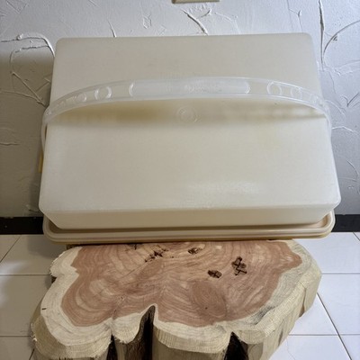 Vintage Rectangular Tupperware Sheet Cake Carrier  Cake Taker  With Handle