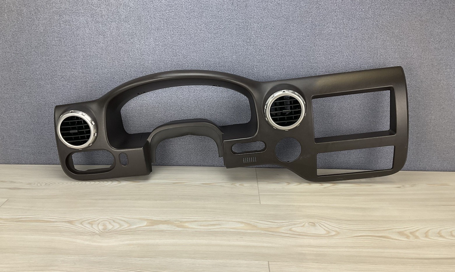 🟠2003-2006 Ford Expedition Dash Instrument/Gauge Cluster Speedometer Bezel. OEM