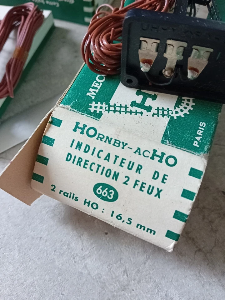MECCANO/HORNBY HO 6630 LOT 2 INDICATEURS DE DIRECTION 2 FEUX AVEC BOITE BEL ETAT - Photo 3/4