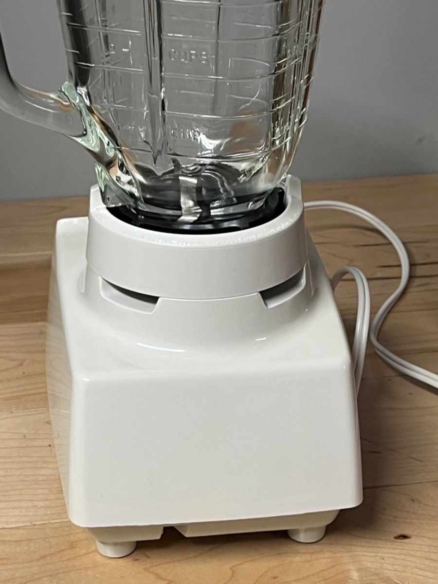 Vintage Osterizer by Sunbeam 10 Speed Blender Model LR 47897