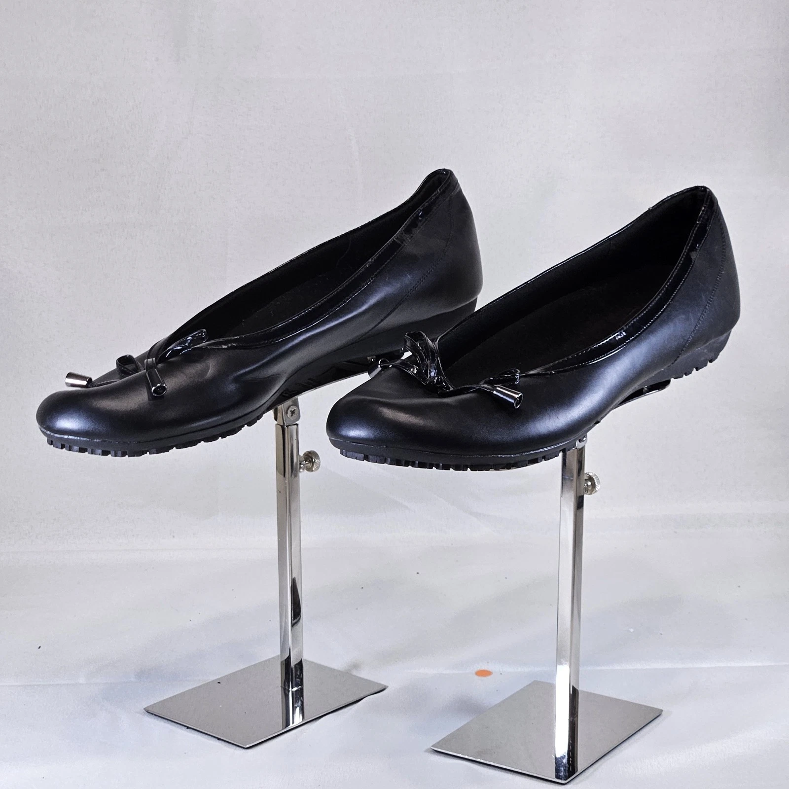 SafeTstep Women's Black Dress Shoe Slip Resistant Ballet Flat W/bow Size 12
Opens in a new window or