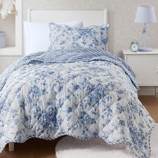Madison Park Essentials Adele Reversible Blue Floral Quilt Set Scalloped Edge