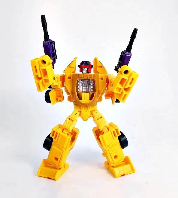 Transformers Legacy Dragstrip Complete Deluxe Generations Figure - Image 2 of 4