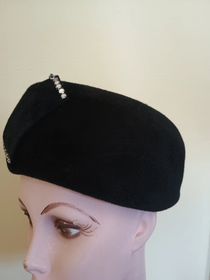 De Colección Años 60 De Lujo Terciopelo Merrimac Cuerpo Importado Piel Fieltro Sombrero Negro Pastillero  Foto 3 de 4