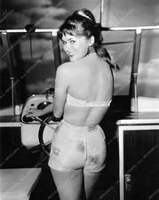 8b20-10786 sexy French actress Danielle De Metz pilots the boat 8b20-10786 8b20-