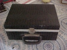 Generic 8-Track Tape Carrying Case 1970's Holds 24 Tapes