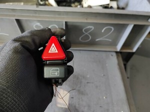 Warnblinkerschalter A1688201210 K6 Mercedes A-Klasse W168 Warnblink Schalter