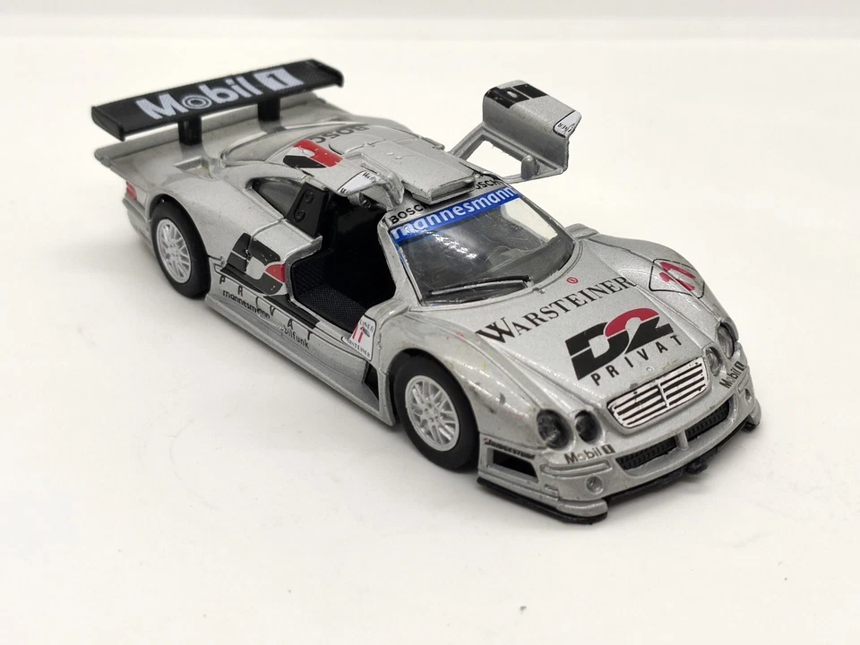 Welly 9746 Mercedes CLK GTR 1997 Warsteiner 1/43 - Immagine 3 di 4