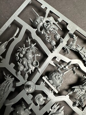 Warhammer Age of Sigmar Orruk Moorpirscha 1x Sumpfrufa Schamane & 1x Topfgrot
