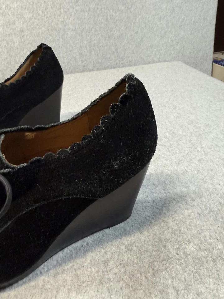 Zapatos Jack Rodger para mujer 10 negros gamuza con cordones cuña festoneada Dark Academia Foto 4 de 4