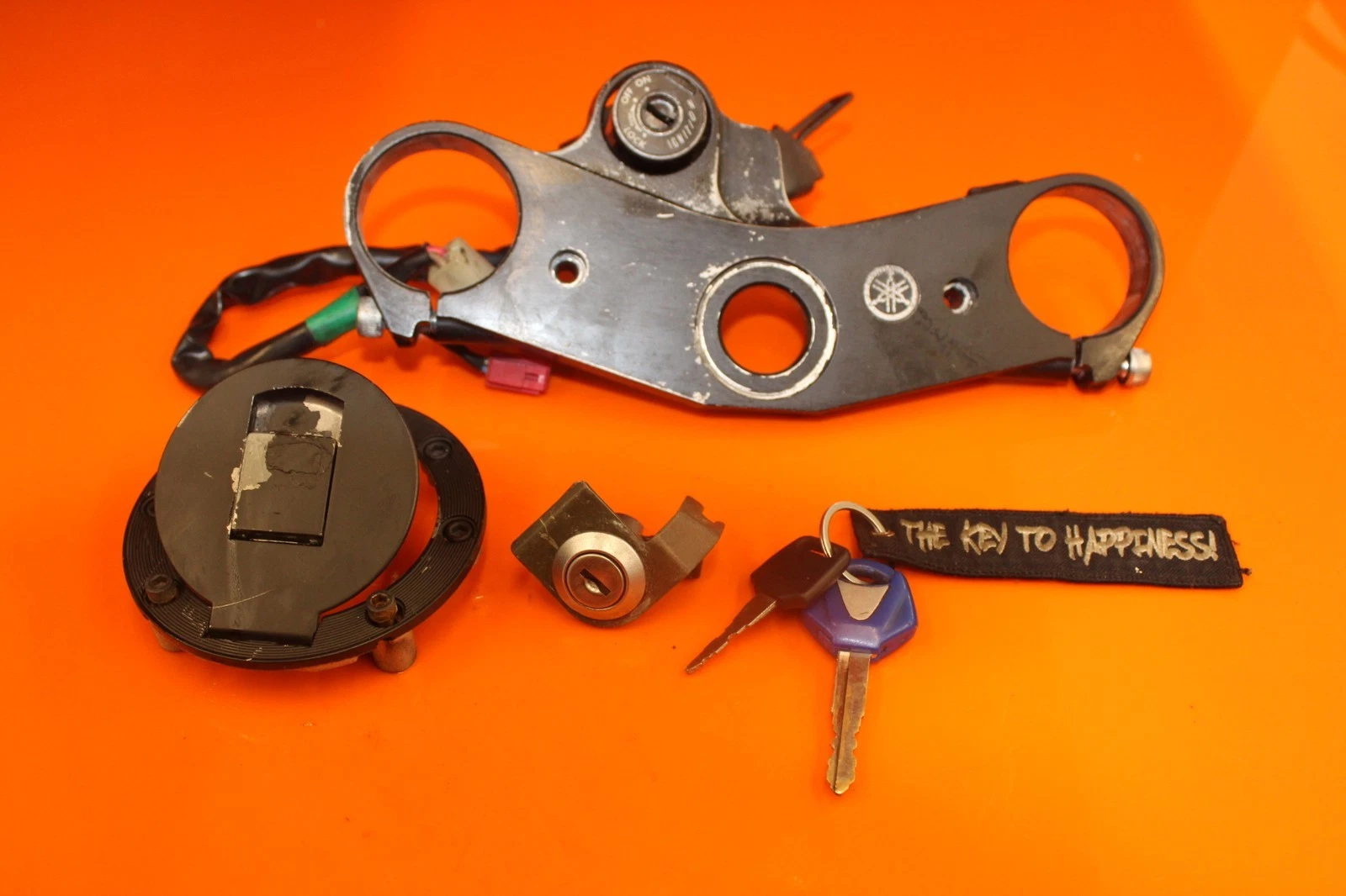 06-16 2007 YAMAHA YZF R6 OEM IGNITION LOCK KEY SET W/ GAS CAP AND SEAT LOCK