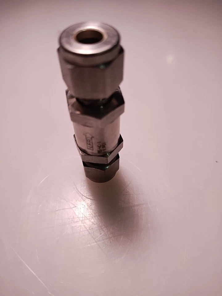 1/4" Stainless Steel Compression Check Valve - Image 2 of 3
