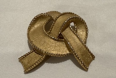 Trifari Goldtone Knotted Ribbon Pin Jewelry Brooch