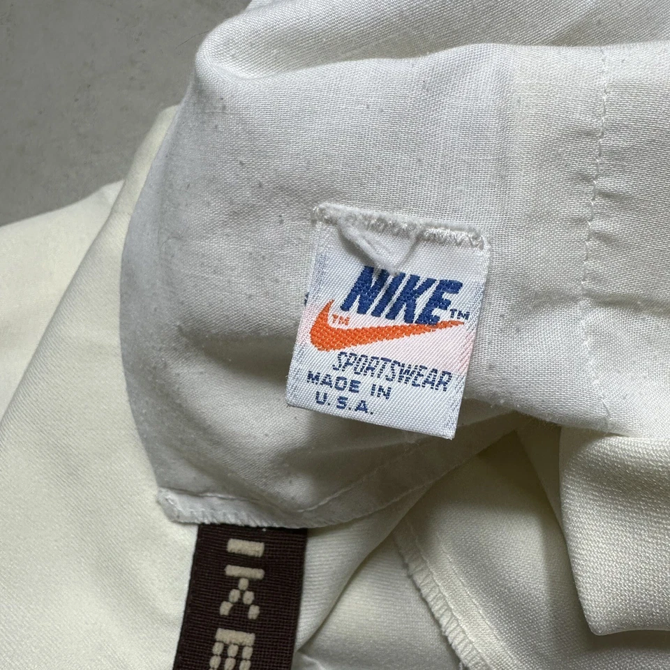 Vintage 70s Nike Tennis Shorts Retro Cream Brown Talon Zip Womens Size 38 - Image 4 of 4
