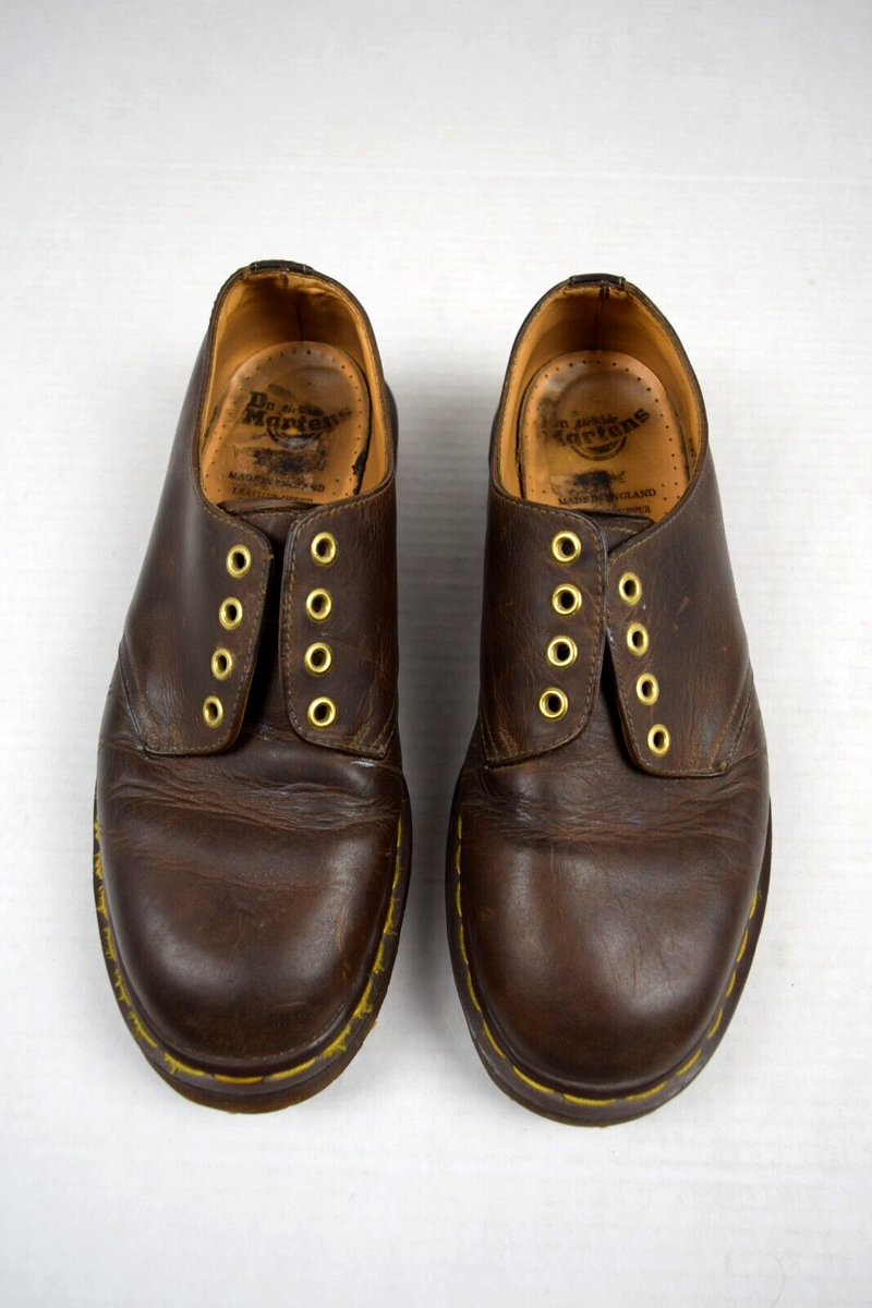 Vintage Dr Martens Men's Brown Low Cut Size 9 Made England OG Sole