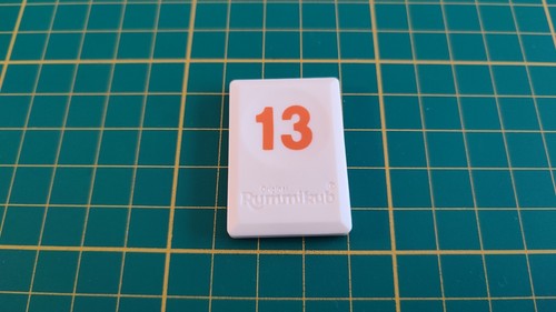 Tuile Chiffre 13 Noir Pour Jeu Rummikub Version Voyage - Occasion - Dimensions 2,5 X 1,7 Cm