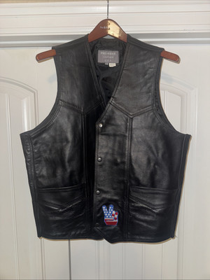 Pro Rider Mens Black Leather Vintage Motorcycle Vest Size 50 With Patches.