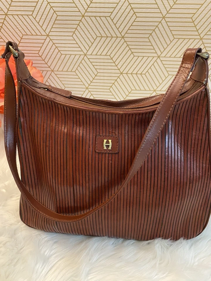 Vintage & Rare Heritage By Etienne Aigner Cognac Leather Hobo Purse  - Image 4 of 4