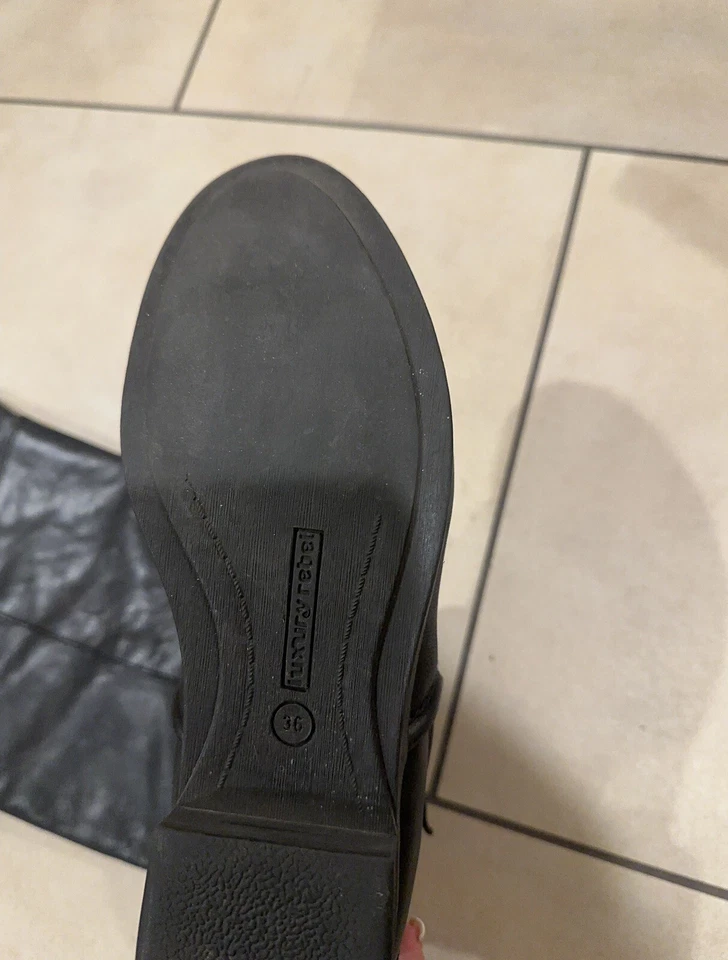 Botas de cuero rebelde de lujo con cremallera sobre la rodilla talla 36 Foto 4 de 4