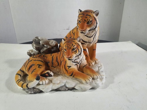 Two Ceramic Tigers Collectors Statue Table Item