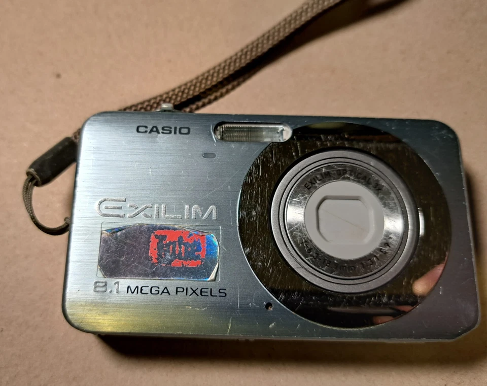 Casio Exilim EX-Z80A 8.1MP Compact Digital Camera Blue With Battery not tested - Image 2 of 4