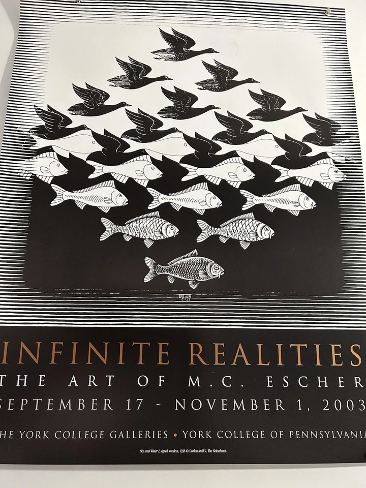 Exposición Realidades Infinitas Escher - Cielo - Agua 2003 Posee una parte de la historia de Escher Foto 3 de 4