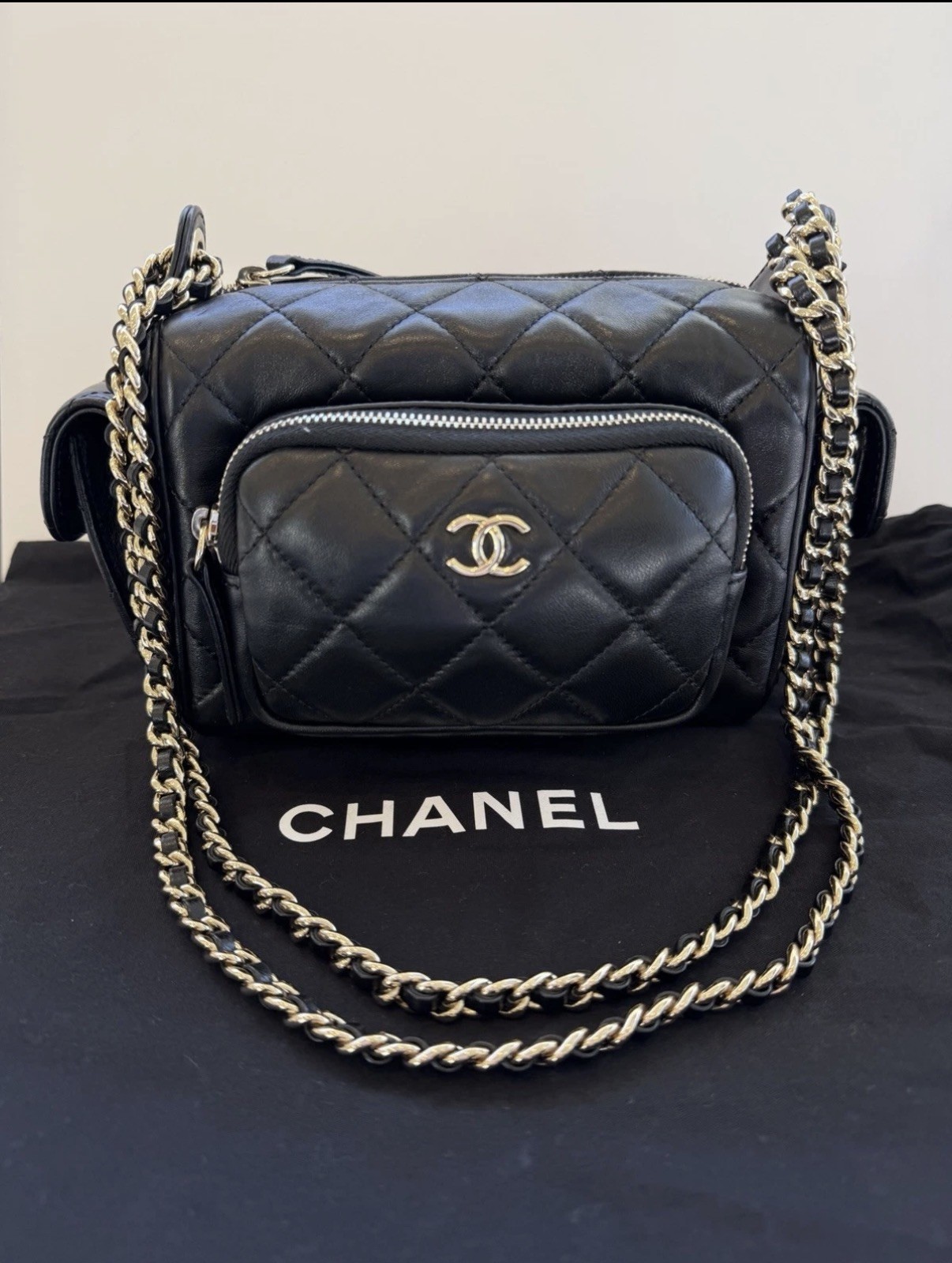 Chanel Multipocket Camera Case Quilted Crumpled L… - image 10