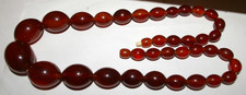 ancien collier en bakélite