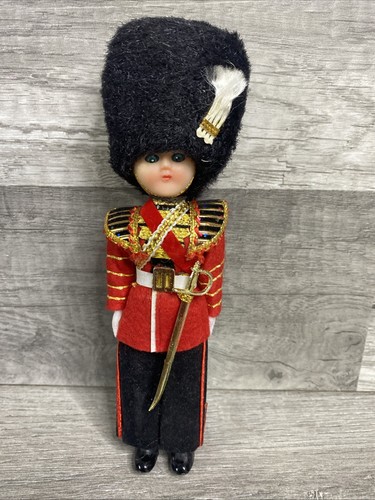 Vintage British Royal Palace Guard Beefeater Doll 7”