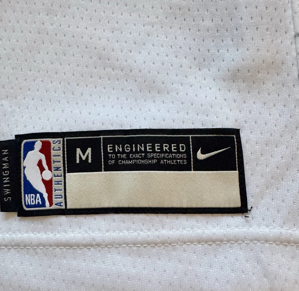 NUEVO CON ETIQUETAS NBA Paul George Los Angeles Clippers Nike Swingman Jersey Juvenil Mediano Precio de venta sugerido por el fabricante 89 USD Foto 4 de 4