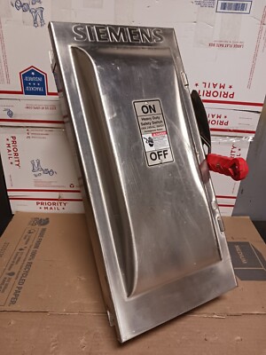 NEW SIEMENS HF223S 100 AMP HEAVY DUTY SAFETY SWITCH 2P 240 VAC NEMA 4/4X (FLAW)