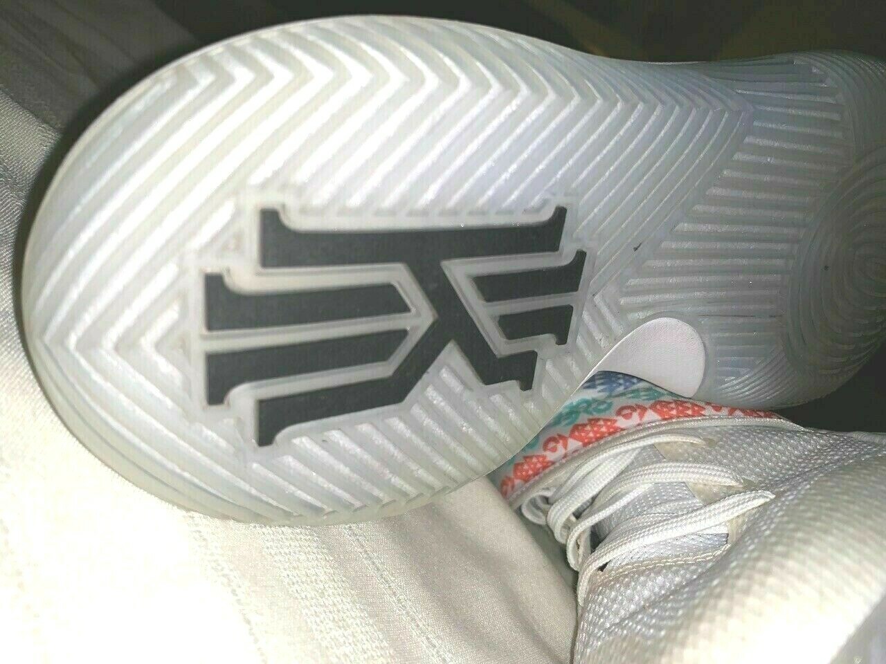 kyrie 2 academy