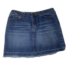 Express Brand distressed Denim Jean Skirt Size 7/8 Frayed Edges hem