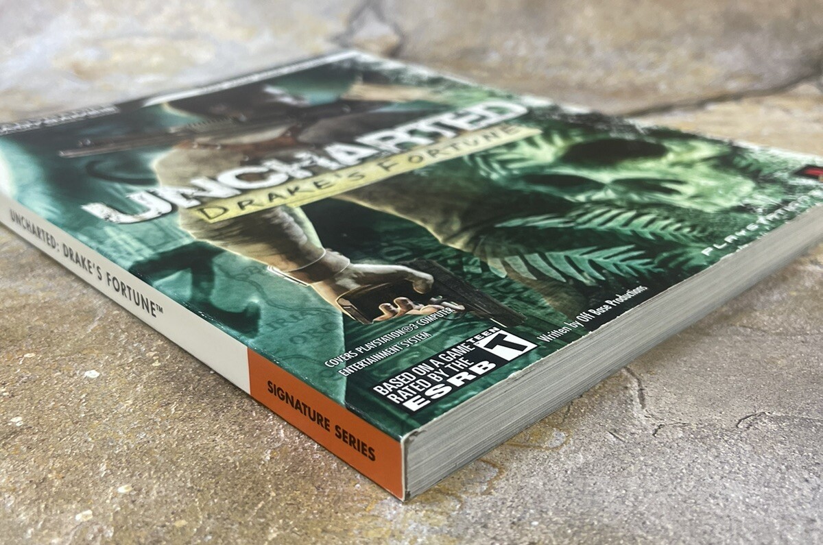 Uncharted: Drake's Fortune - Brady Games Guide **POSTER INCLUDED