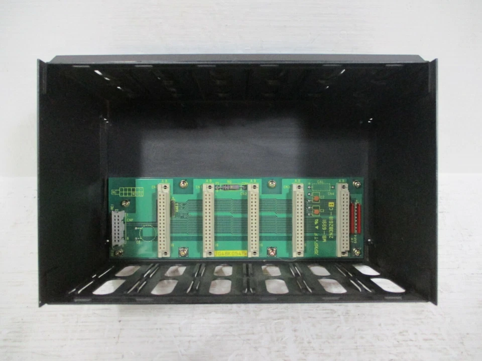 Cutler Hammer D200RAC6 6-Slot Rack Chassis D200 Series Series A1 - Image 3 of 4