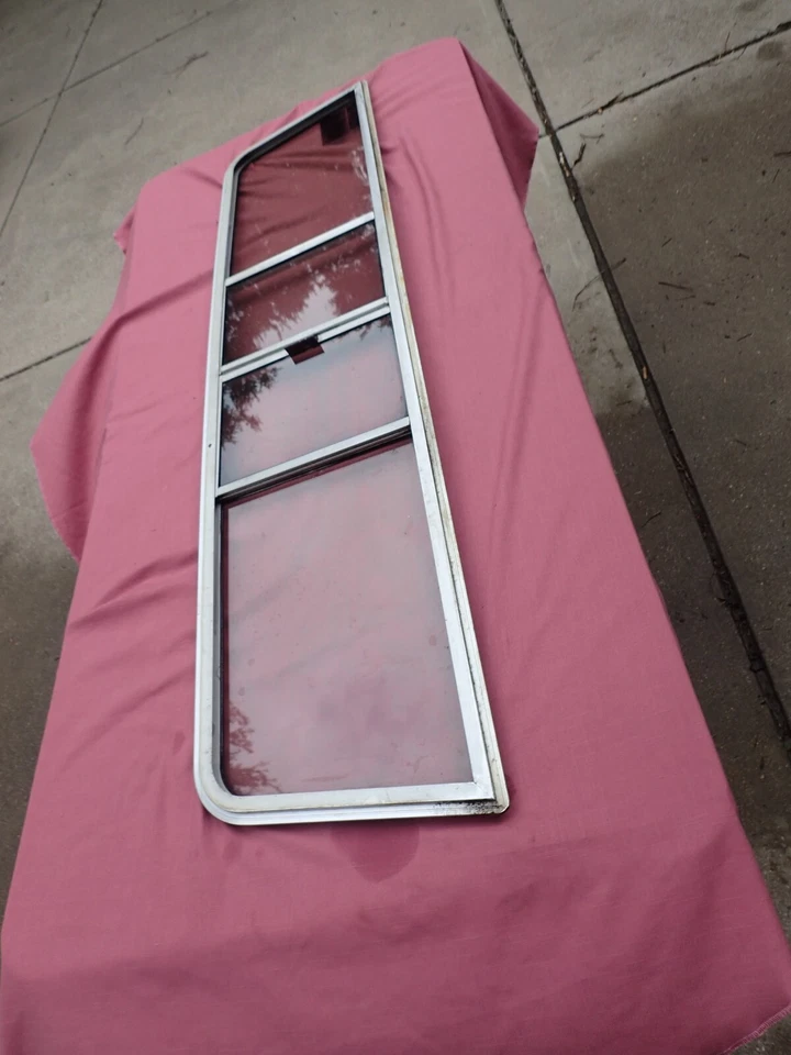 Camión Chevy 1967-72 montaje de ventana corredera trasera, ¡bonito! pick-up Foto 2 de 4