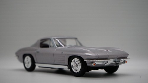 Silver 1963 Plastic Corvette Toy Chevrolet @RV-MMLLC Made in 2000 - Picture 2 of 7