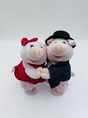 Cuddle Barn Mills Animated Fred & Astelle dancing Pigs To Lou Bega s Mambo No 5