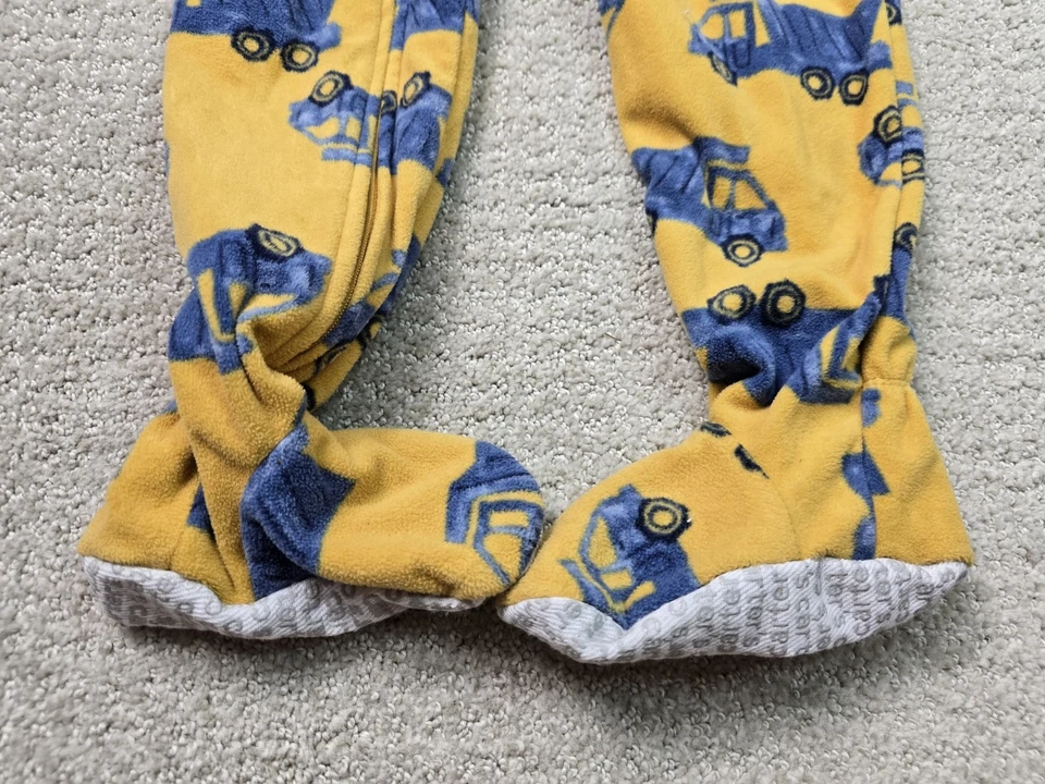 Pijama Carters pés 4T meninos caminhão basculante amarelo leve zíper completo uma peça - Imagem 2 de 4