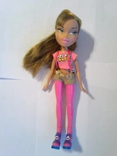 Bratz I Candy Yasmin Doll Pink Legs Blue Shoes Selfie Shirt Nice Shape