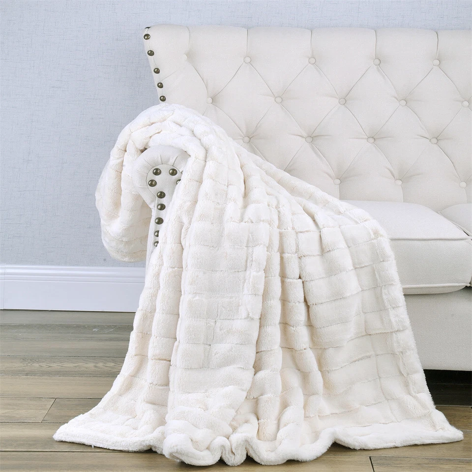 Manta de lujo de piel de visón sintético a rayas - ultra suave y acogedora para sofá o cama Foto 4 de 4