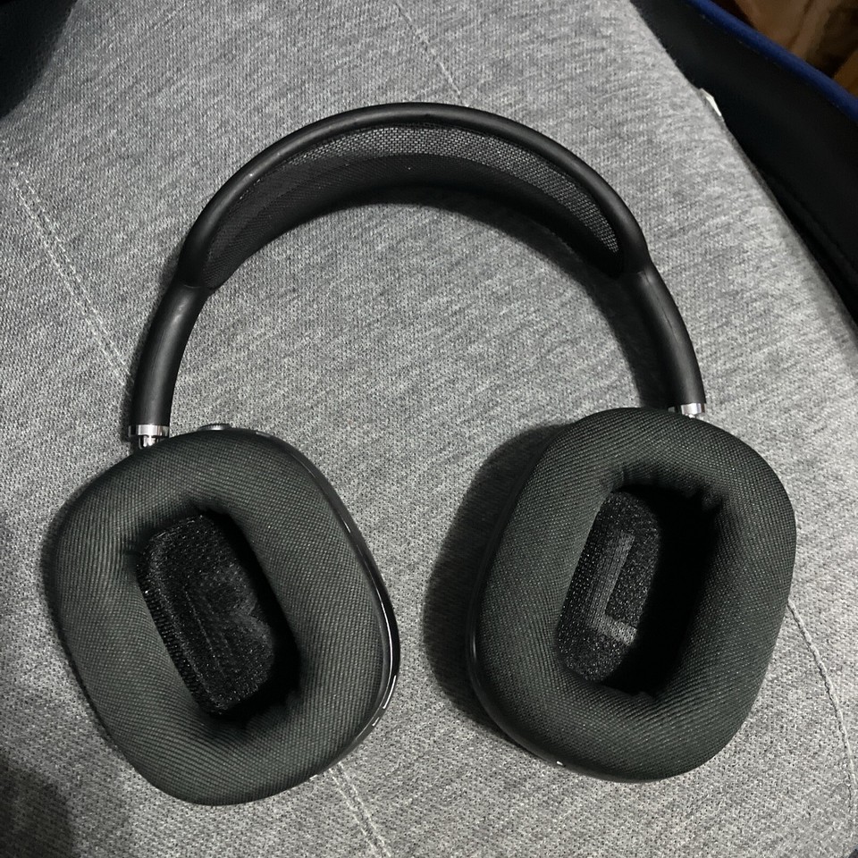 Apple AirPods Max Wireless OverEar Headset Space Gray 194252244968