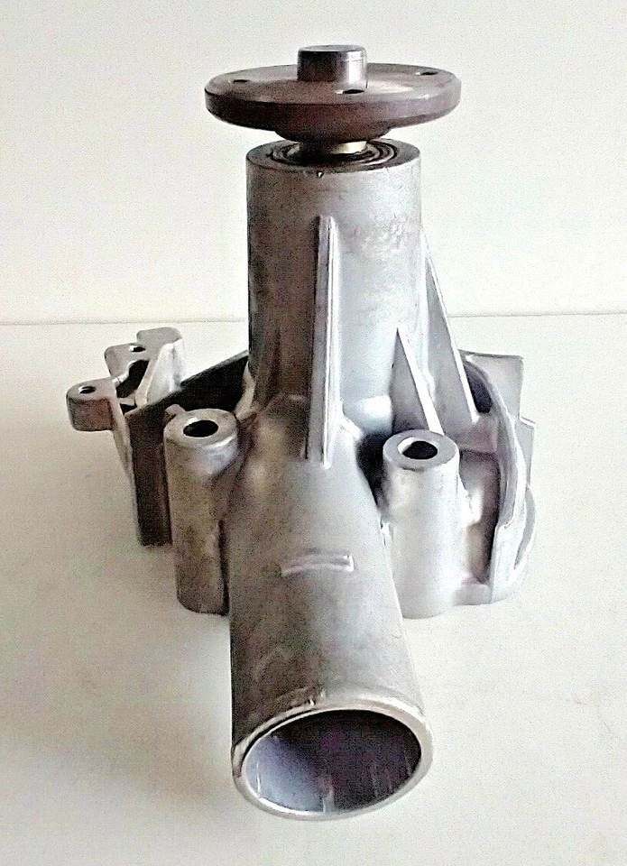 Bomba de agua del motor con junta AIRTEX AUTOMOTIVE DIVISION AW7105 (Hecha en Japón) Foto 4 de 4