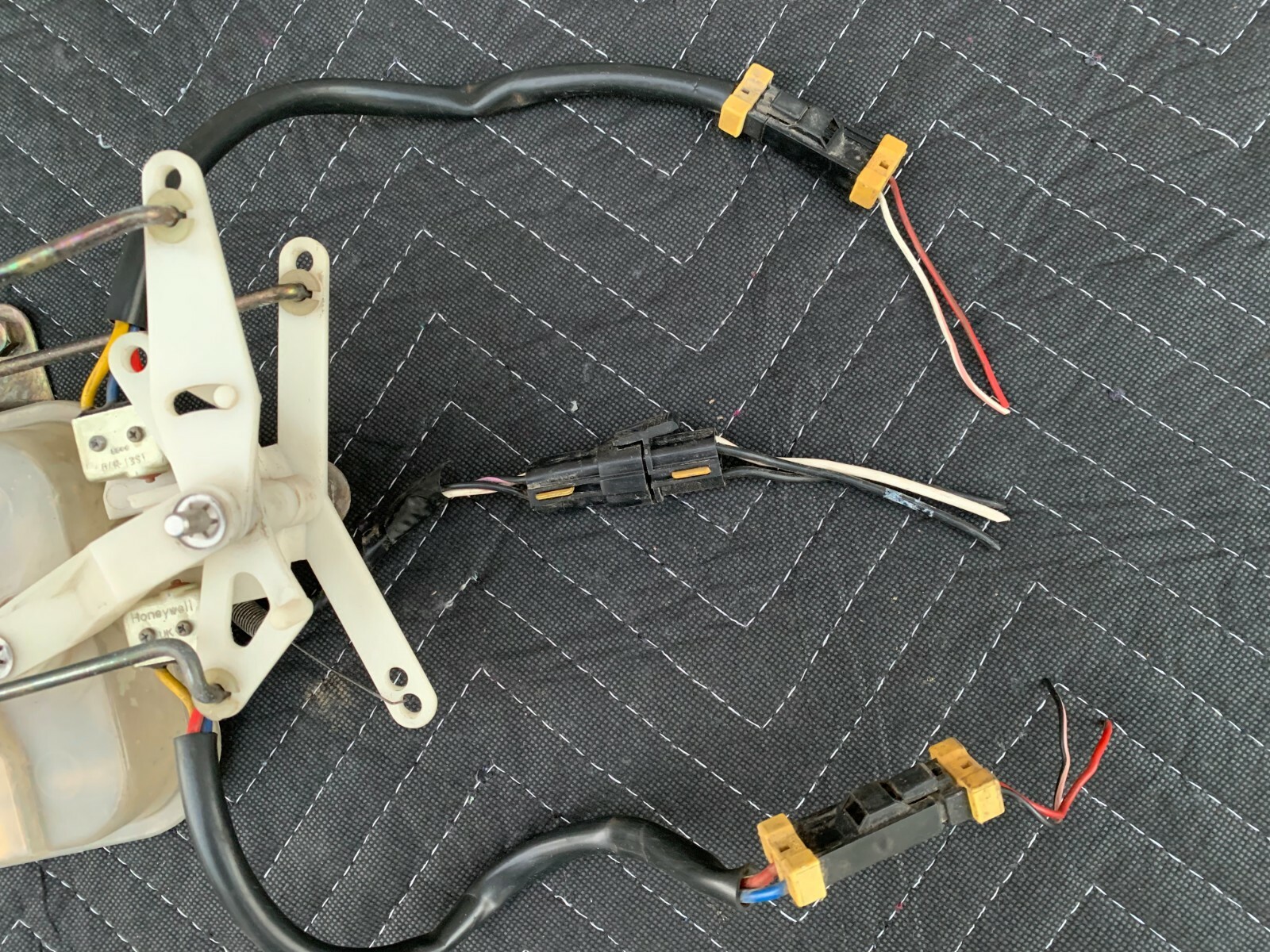 91 Bentley Eight Turbo R Front Left Driver Power Door Lock Actuator Mechanism