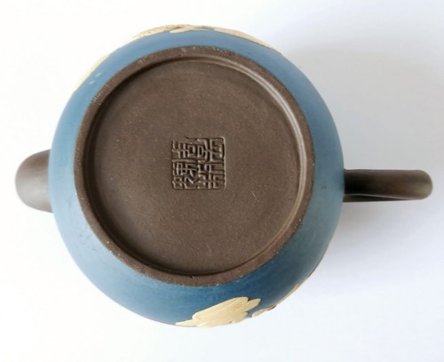 Yixing Rare Oriental Chinese Teapot - Seal Marked To Lid and Base - Picture 12 of 12