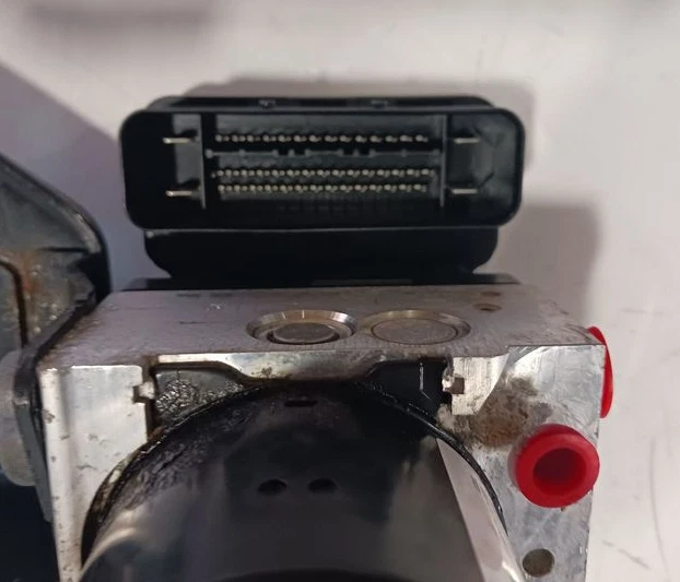 Conjunto de bomba de freno antibloqueo Ford Edge 2011-2014 fabricante de equipos originales sin crucero adaptativo Foto 2 de 2