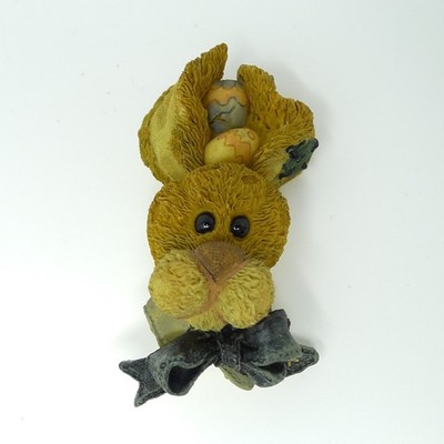 Boyds Bears Folkwear Easter Bunny Rabbit  Pin Brooch Too-Loose Lapin 2665
